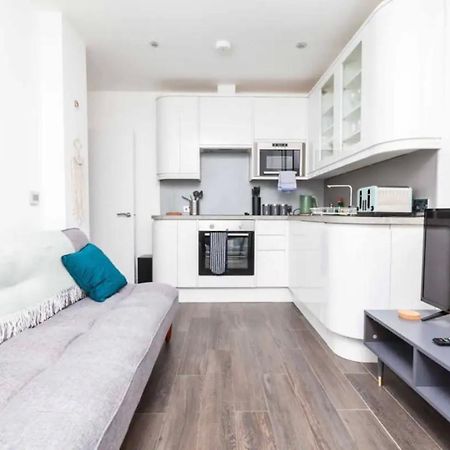 Relaxing Oasis Apartment By The Sea - Double And Sofa Bed ブライトン エクステリア 写真